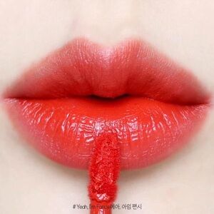 MAC Love Me Liquid LipColour 492 Yeah, I’m Fancy NIB